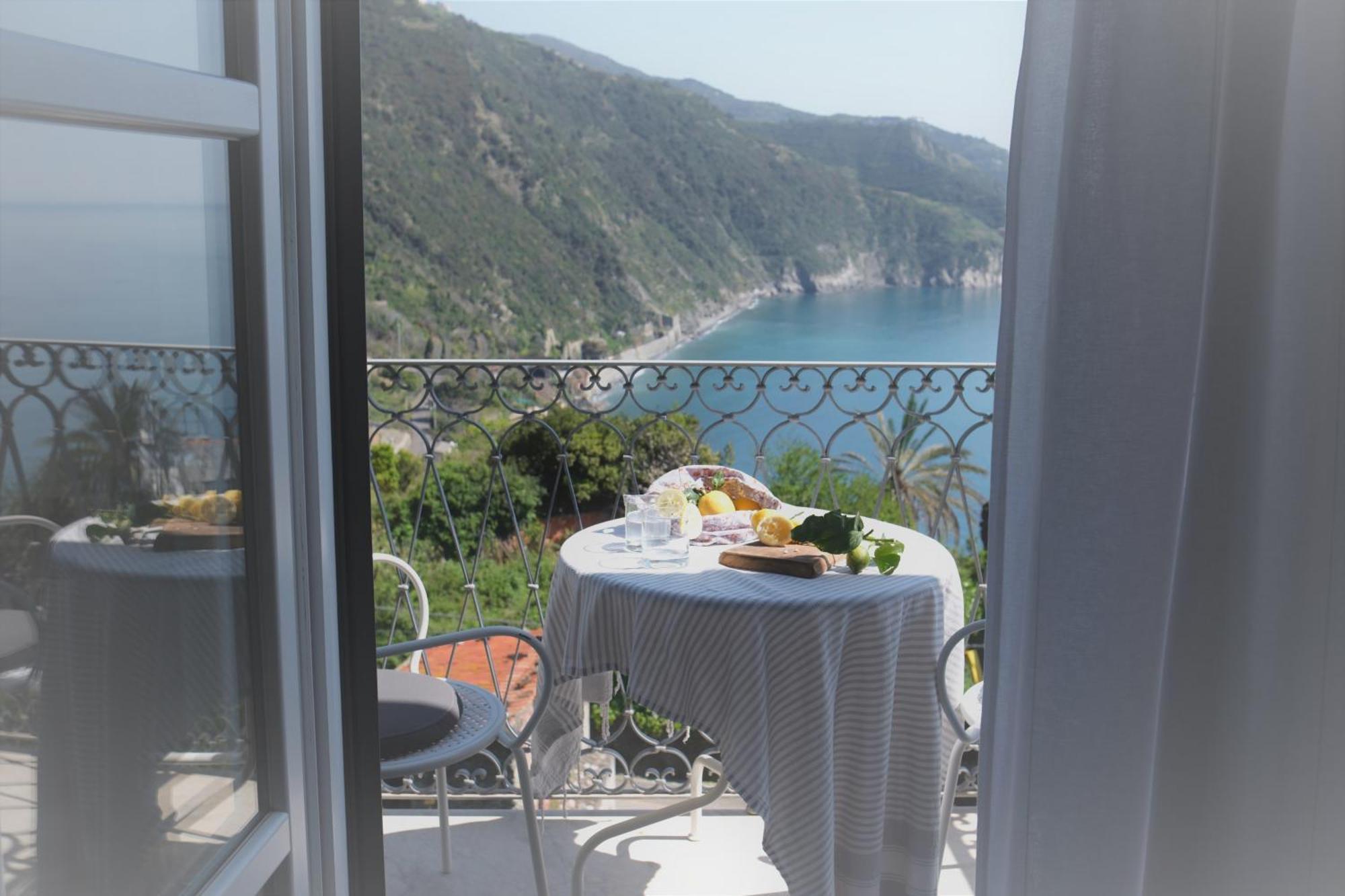 My Place Your Place Corniglia Eksteriør bilde
