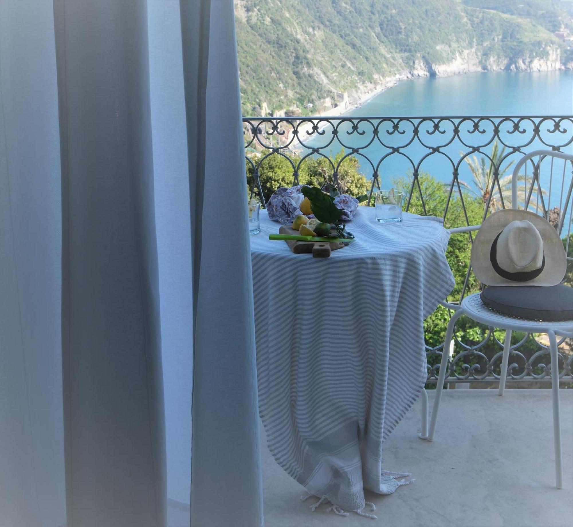 My Place Your Place Corniglia Eksteriør bilde